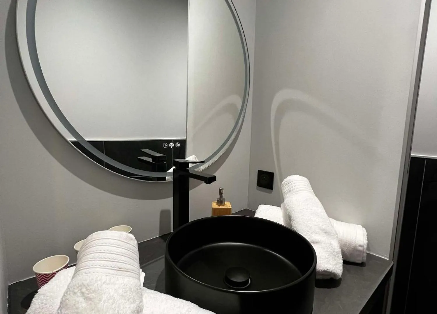 Appartement Le Flamboyant - Wifi - Central - Cosy Aix-les-Bains France